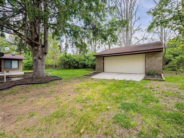 7580 Thornwood Street, Canton, MI 48187