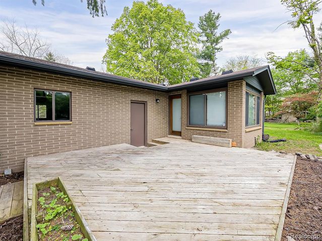 7580 Thornwood Street, Canton, MI 48187