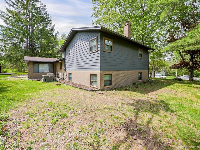 7580 Thornwood Street, Canton, MI 48187