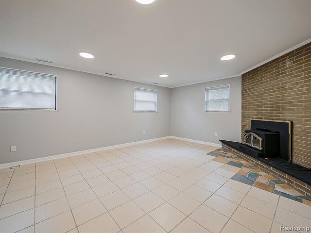 7580 Thornwood Street, Canton, MI 48187