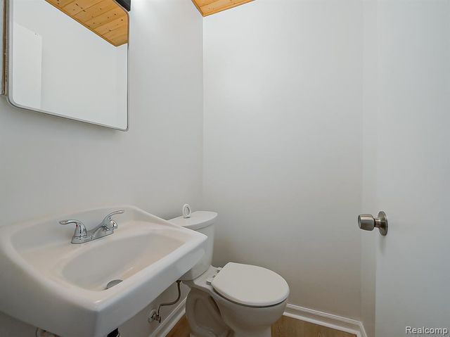 7580 Thornwood Street, Canton, MI 48187