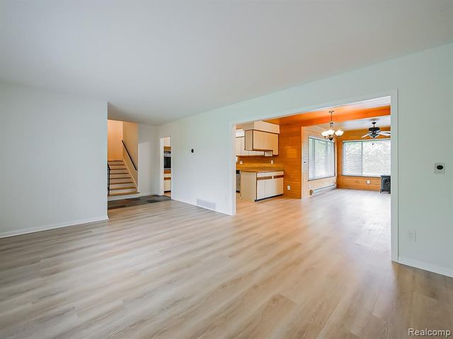 7580 Thornwood Street, Canton, MI 48187