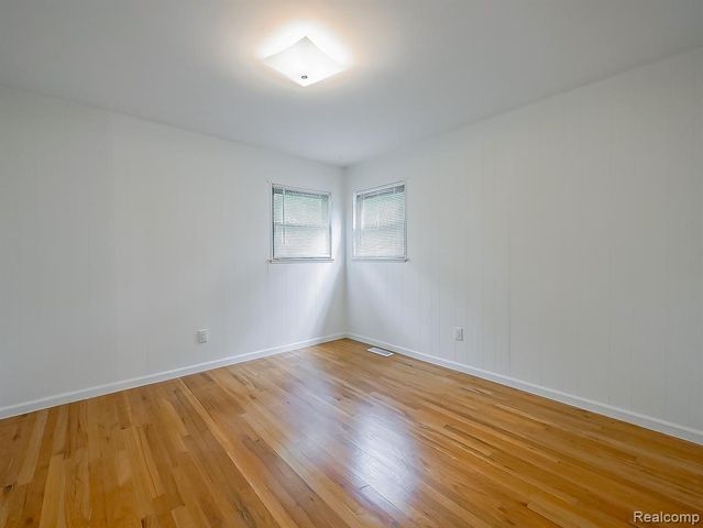 7580 Thornwood Street, Canton, MI 48187