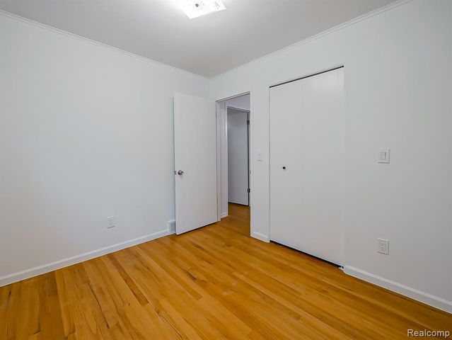 7580 Thornwood Street, Canton, MI 48187