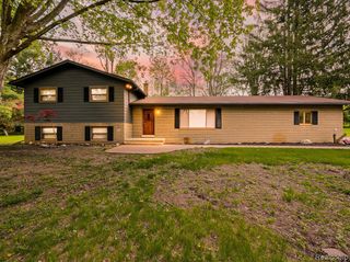 7580 Thornwood Street, Canton, MI 48187