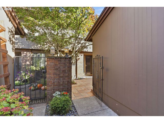 14547 Ne STANTON Ct, Portland, OR 97230