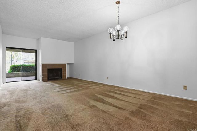 926 Lupine Hills 17, Vista, CA 92081