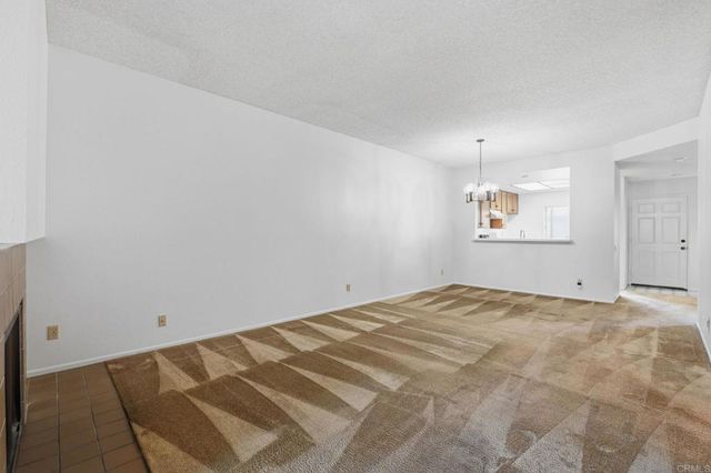 926 Lupine Hills 17, Vista, CA 92081