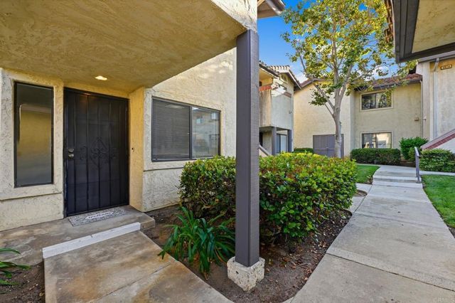926 Lupine Hills 17, Vista, CA 92081