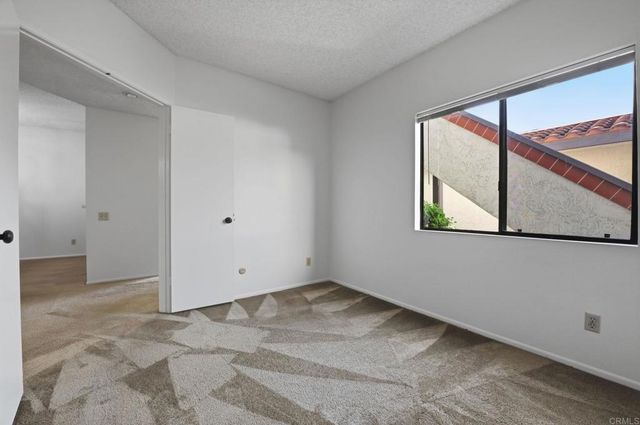 926 Lupine Hills 17, Vista, CA 92081