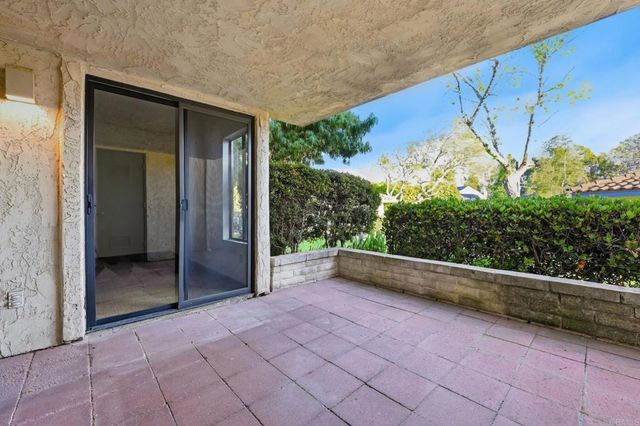 926 Lupine Hills 17, Vista, CA 92081