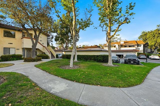 926 Lupine Hills 17, Vista, CA 92081