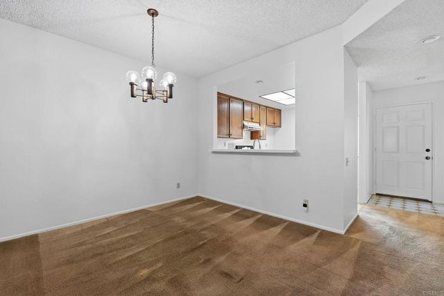 926 Lupine Hills 17, Vista, CA 92081