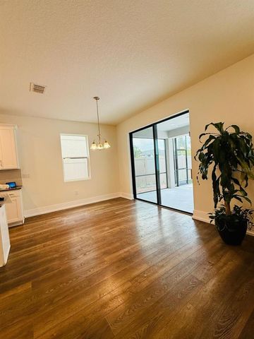 2410 AVIAN LOOP, Kissimmee, FL 34741