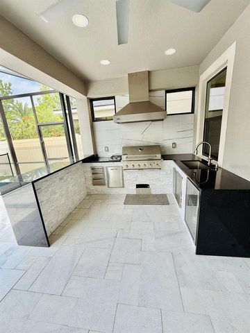 2410 AVIAN LOOP, Kissimmee, FL 34741