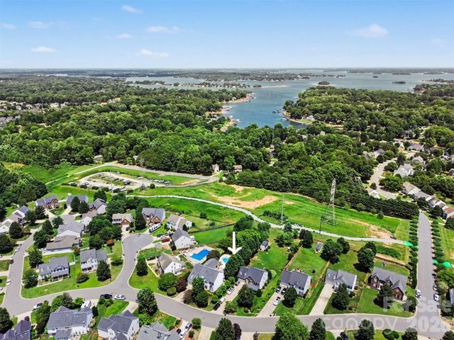 2442 Smith Cove Road, Denver, NC 28037