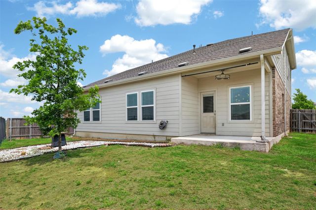 7332 Fall Ray DR, Del Valle, TX 78617