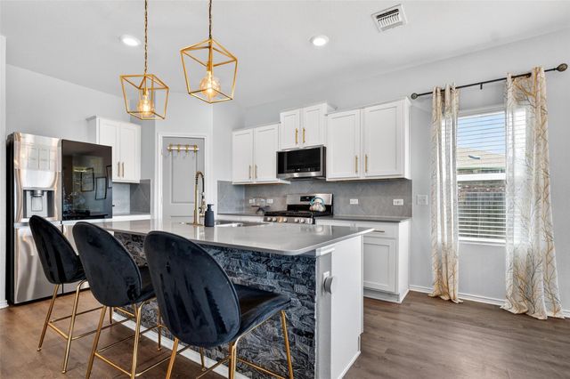 7332 Fall Ray DR, Del Valle, TX 78617