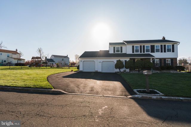 2 DANBRIDGE DRIVE, Horsham, PA 19044