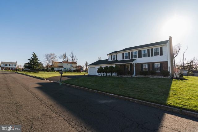 2 DANBRIDGE DRIVE, Horsham, PA 19044