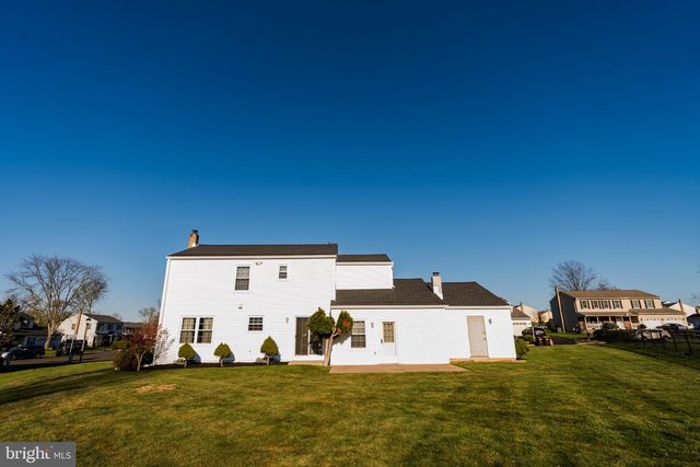 2 DANBRIDGE DRIVE, Horsham, PA 19044