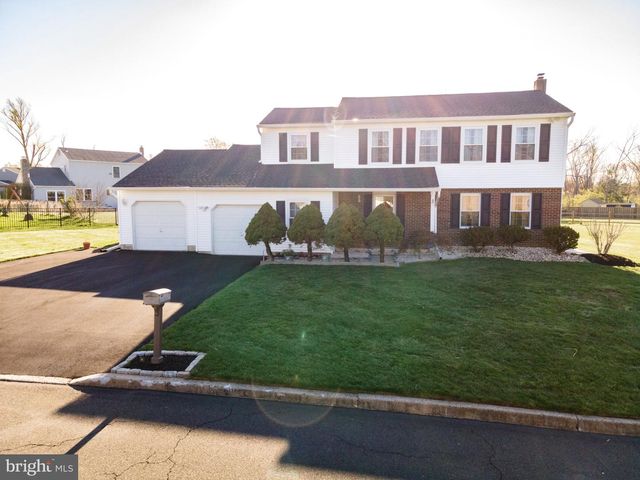 2 DANBRIDGE DRIVE, Horsham, PA 19044