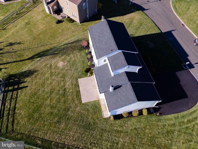 2 DANBRIDGE DRIVE, Horsham, PA 19044