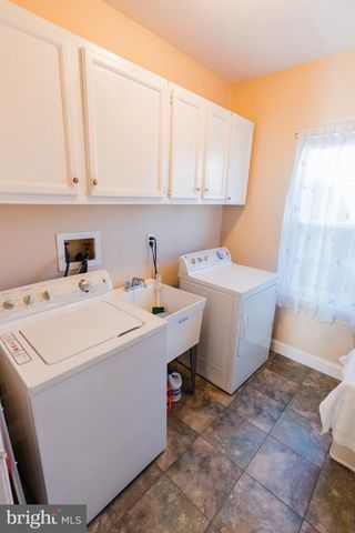 2 DANBRIDGE DRIVE, Horsham, PA 19044