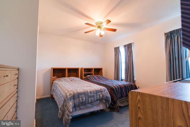 2 DANBRIDGE DRIVE, Horsham, PA 19044