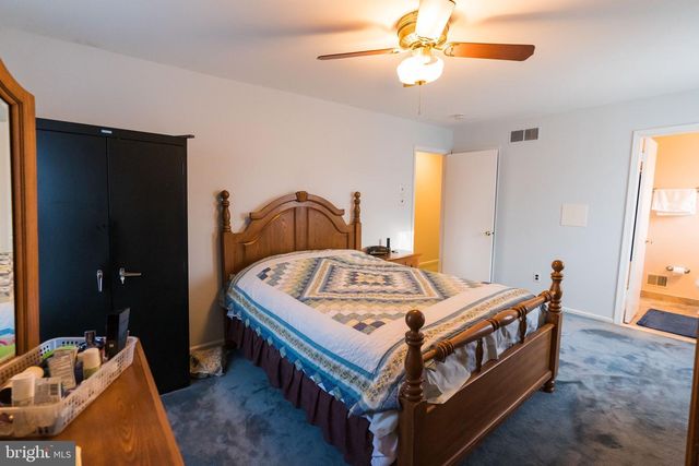 2 DANBRIDGE DRIVE, Horsham, PA 19044