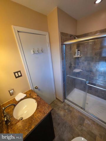 2 DANBRIDGE DRIVE, Horsham, PA 19044