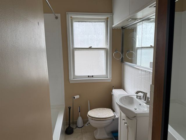 3350 Croissant Street, Dearborn, MI 48124