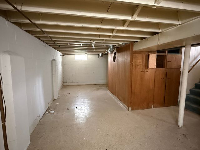 3350 Croissant Street, Dearborn, MI 48124