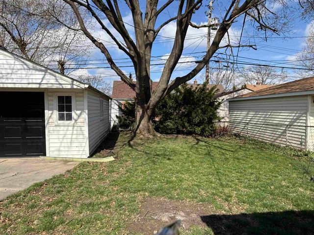 3350 Croissant Street, Dearborn, MI 48124