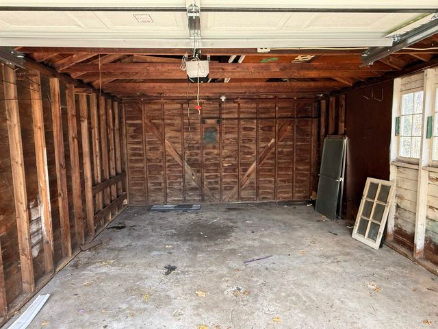 3350 Croissant Street, Dearborn, MI 48124