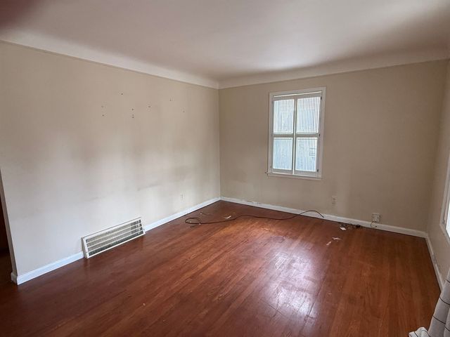 3350 Croissant Street, Dearborn, MI 48124