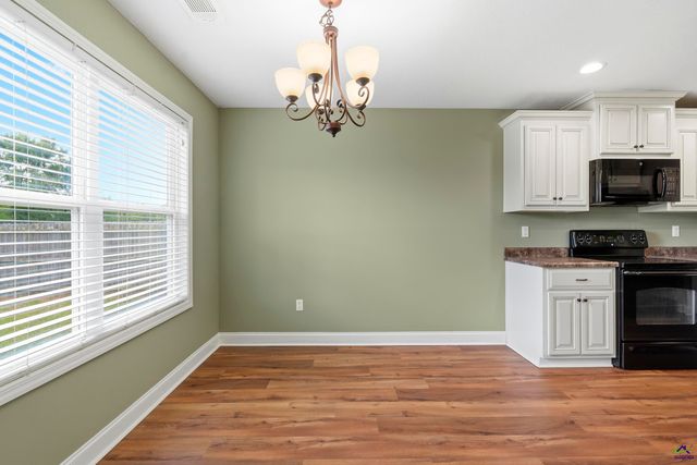 213 Winsted Court, Perry, GA 31069