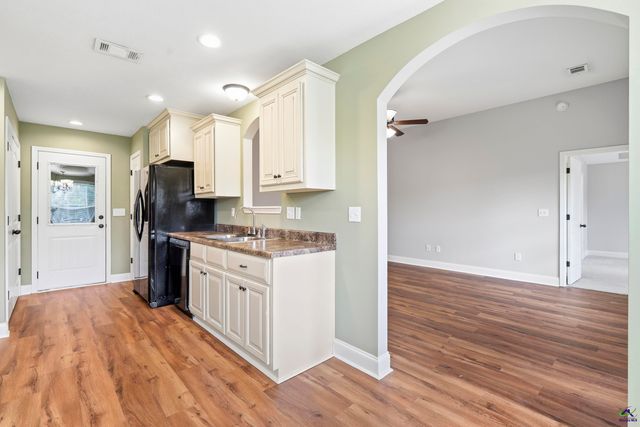 213 Winsted Court, Perry, GA 31069