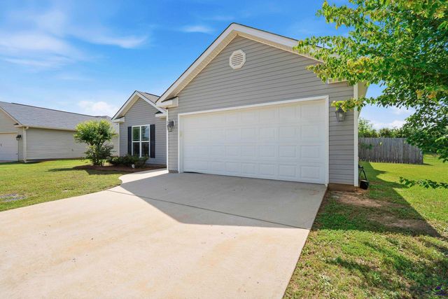 213 Winsted Court, Perry, GA 31069