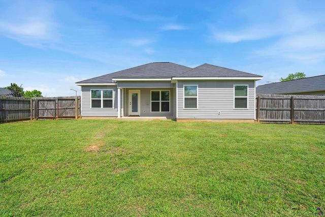 213 Winsted Court, Perry, GA 31069