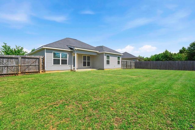 213 Winsted Court, Perry, GA 31069