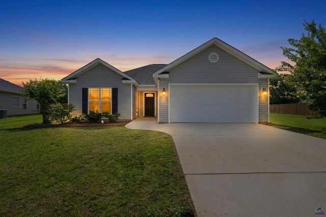 213 Winsted Court, Perry, GA 31069
