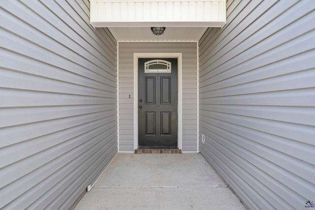 213 Winsted Court, Perry, GA 31069
