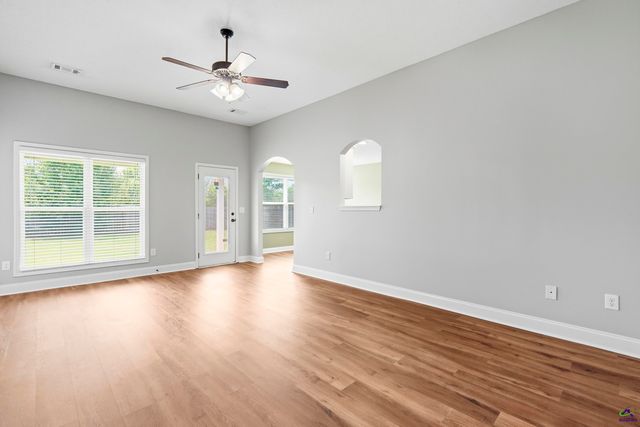 213 Winsted Court, Perry, GA 31069