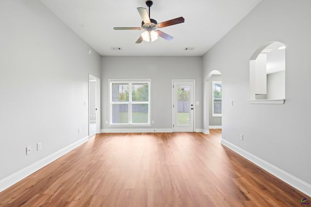 213 Winsted Court, Perry, GA 31069