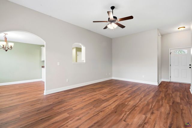 213 Winsted Court, Perry, GA 31069