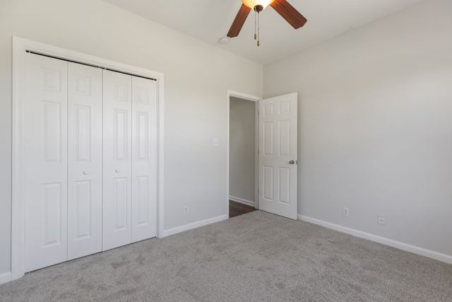 980 Ernest Stewart Dr, Clarksville, TN 37042