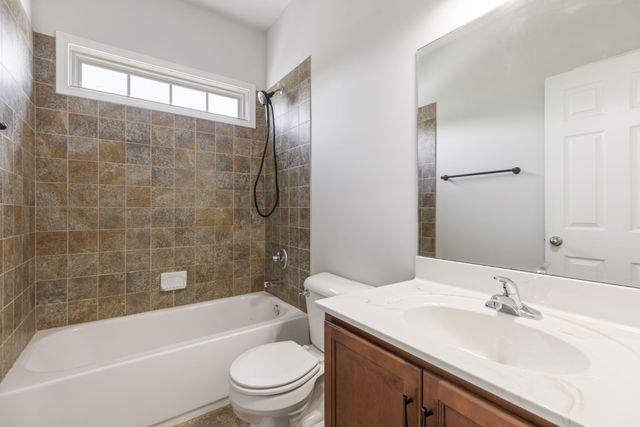 980 Ernest Stewart Dr, Clarksville, TN 37042