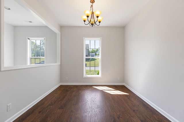 980 Ernest Stewart Dr, Clarksville, TN 37042