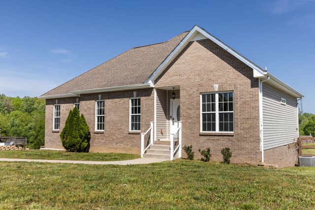 980 Ernest Stewart Dr, Clarksville, TN 37042